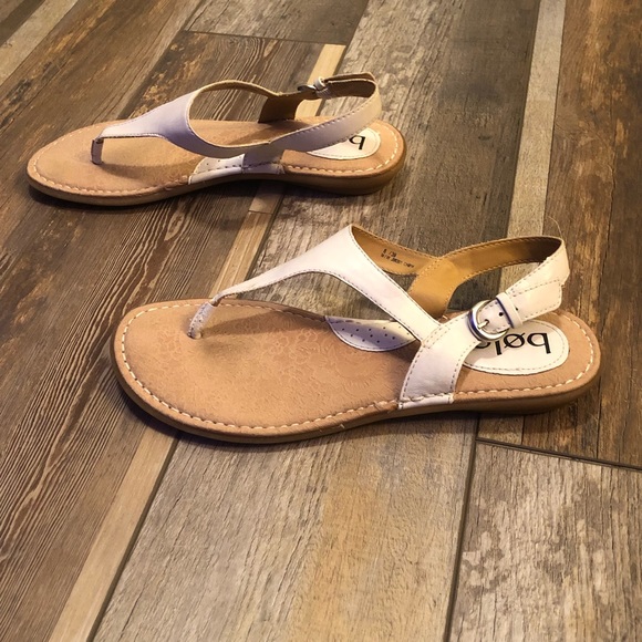 Used.  Sandals w/ adjustable buckle. - Picture 4 of 14